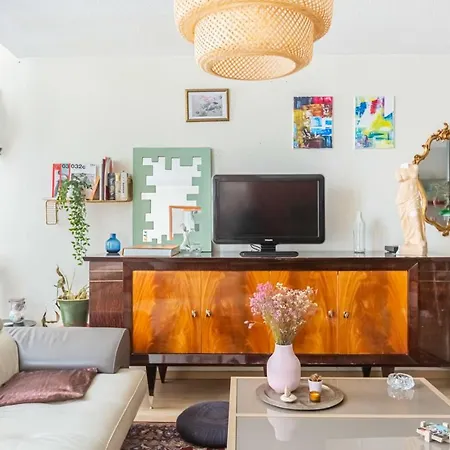Guestready - Charming Place Du Parlement - Saint Pierre Appartement